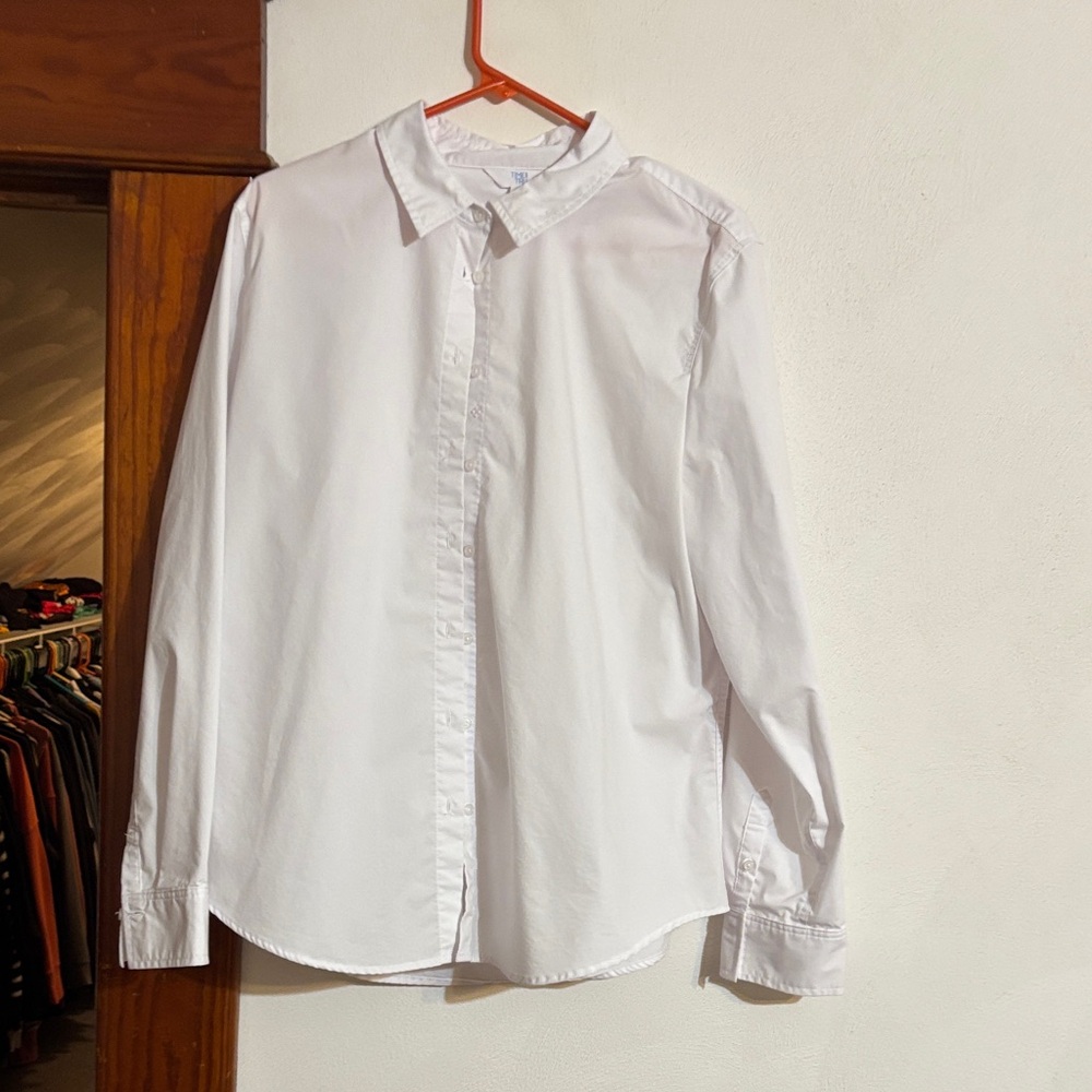Time and Tru Classic White Women’s Dress Shirt